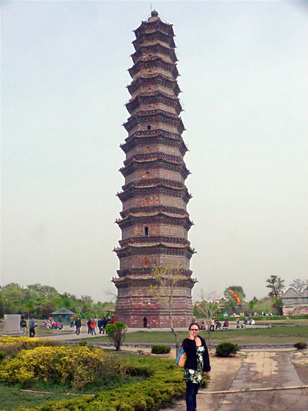 f7Iron-pagoda-KaifengP1010706.jpg